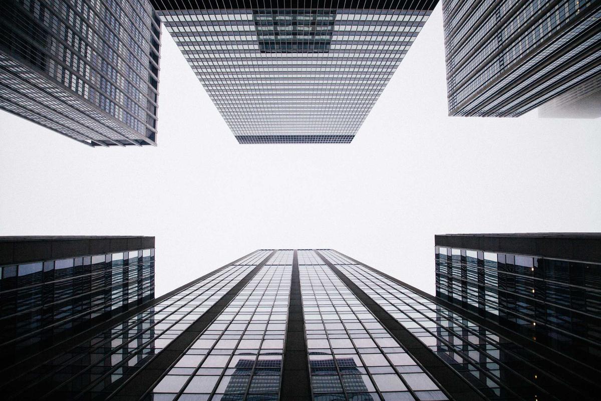 Hochhäuser von unten fotografiert